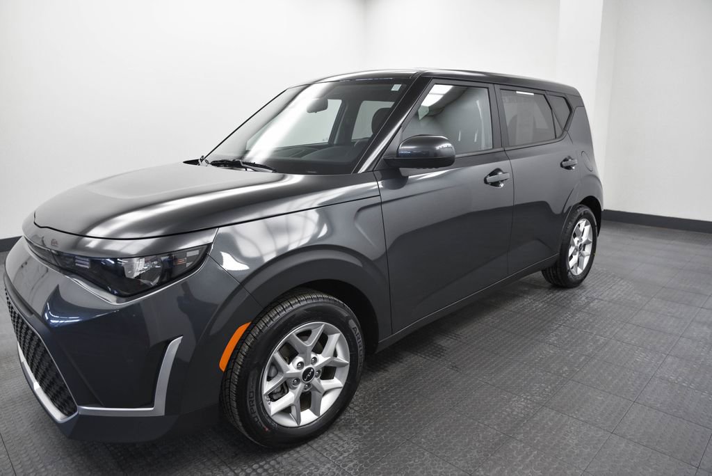 Used 2024 Kia Soul LX w/ Option Group 015 image 3