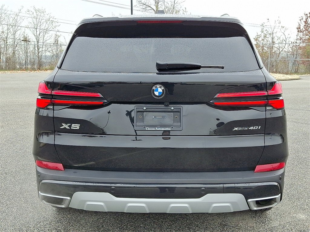 Used 2024 BMW X5 xDrive40i w/ Premium Package image 9