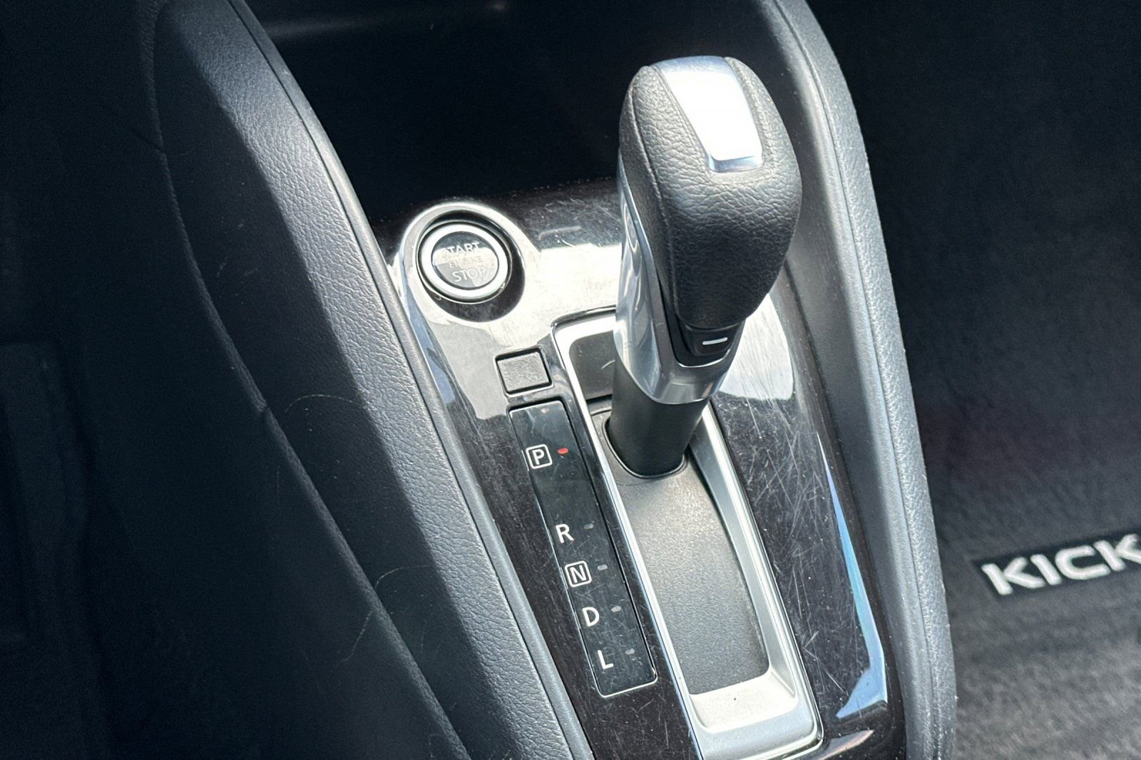 Used 2021 Nissan Kicks S image 22