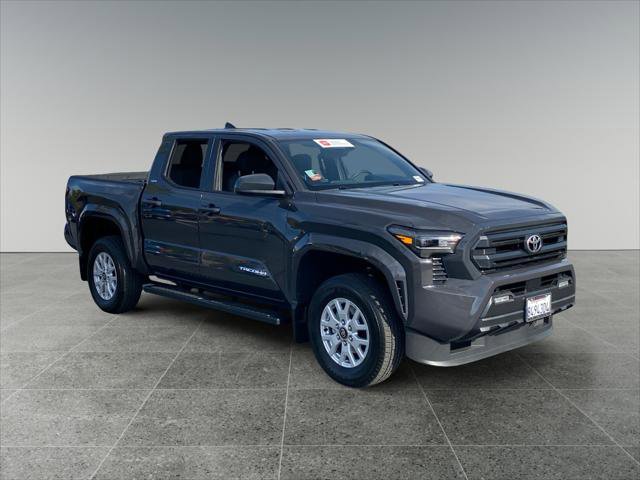 Certified 2025 Toyota Tacoma SR5 AWD/4WD image 7