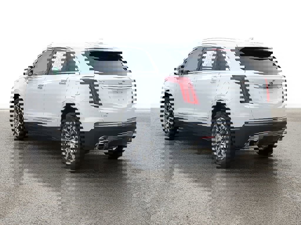Certified 2023 Cadillac XT5 Premium Luxury AWD/4WD image 3