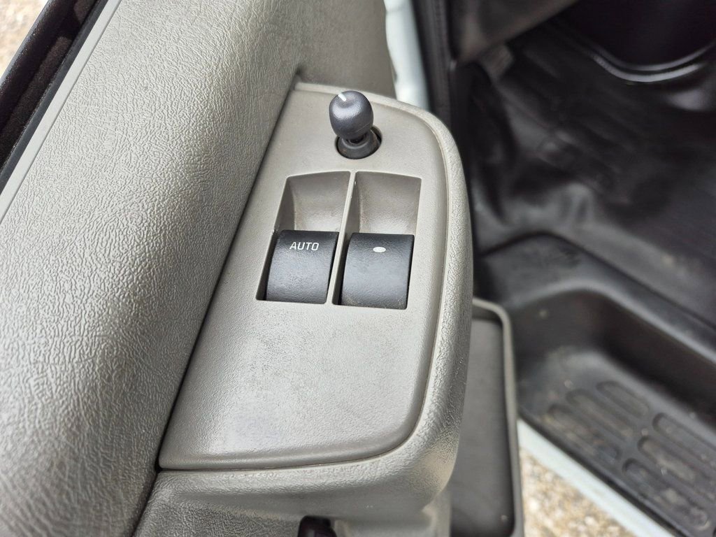 Used 2022 Chevrolet Express 2500 Extended w/ Driver Convenience Package image 11