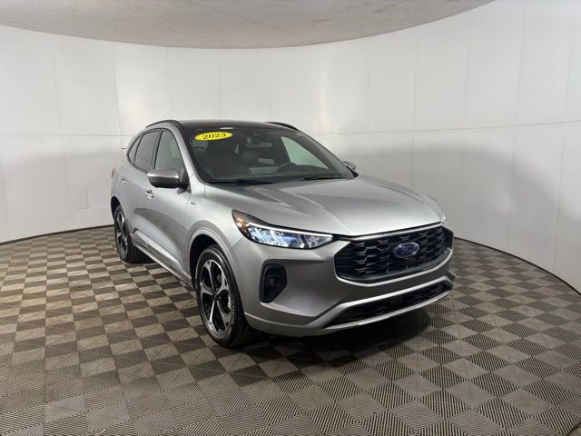 Used 2023 Ford Escape ST-Line Select w/ Tech Pack #2 image 7