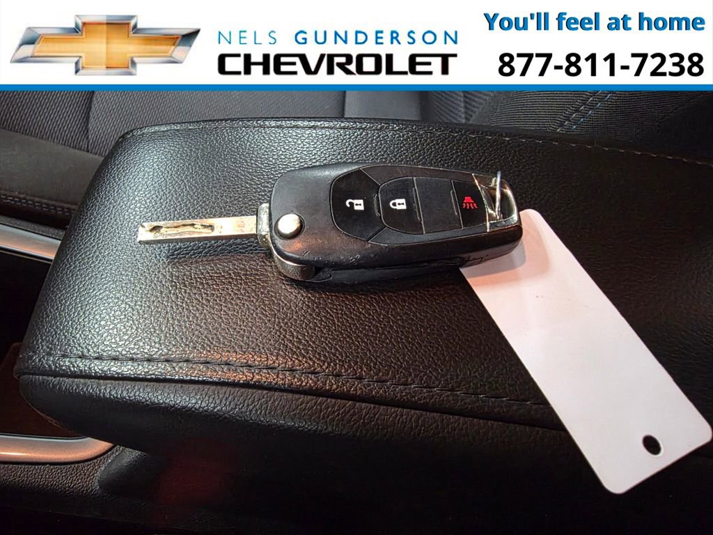 Used 2017 Chevrolet Cruze LT image 24