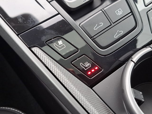 Used 2026 Porsche 911 Carrera image 34