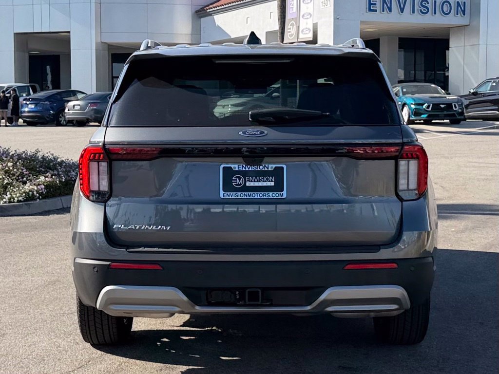 Used 2026 Ford Explorer Platinum RWD image 7