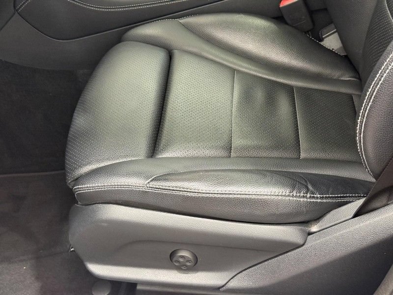 Used 2017 Mercedes-Benz GLC 300 4MATIC Coupe image 20