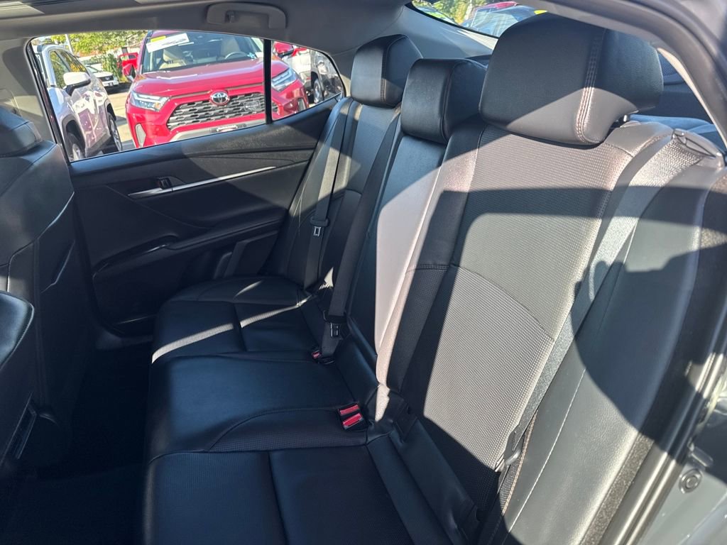Used 2025 Toyota Camry XLE image 33