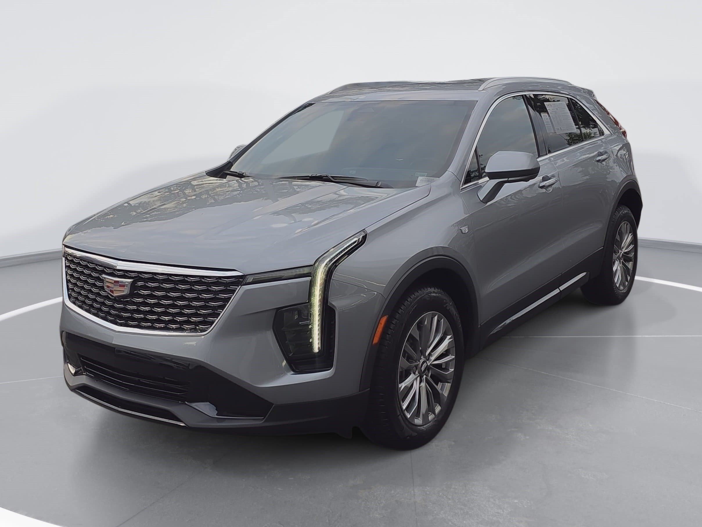 Used 2025 Cadillac XT4 Premium Luxury FWD image 7