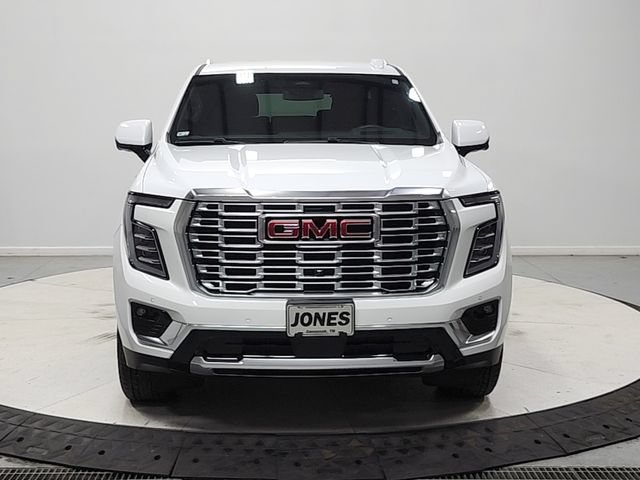 Used 2025 GMC Yukon XL Denali AWD/4WD image 3