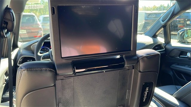 New 2025 Chrysler Pacifica Select image 41