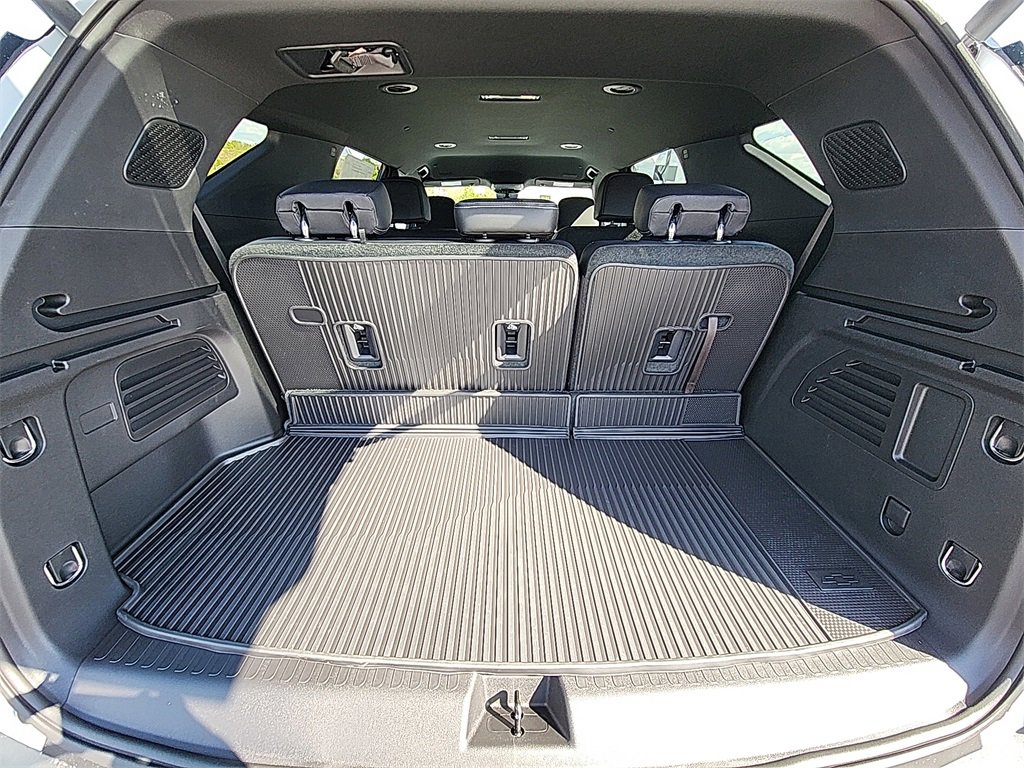 New 2026 Chevrolet Traverse LT w/ Enhanced Driving Package image 33