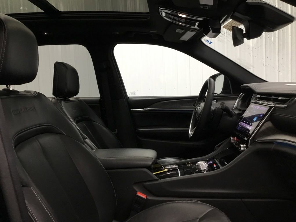 Used 2023 Jeep Grand Cherokee L Overland AWD/4WD image 25