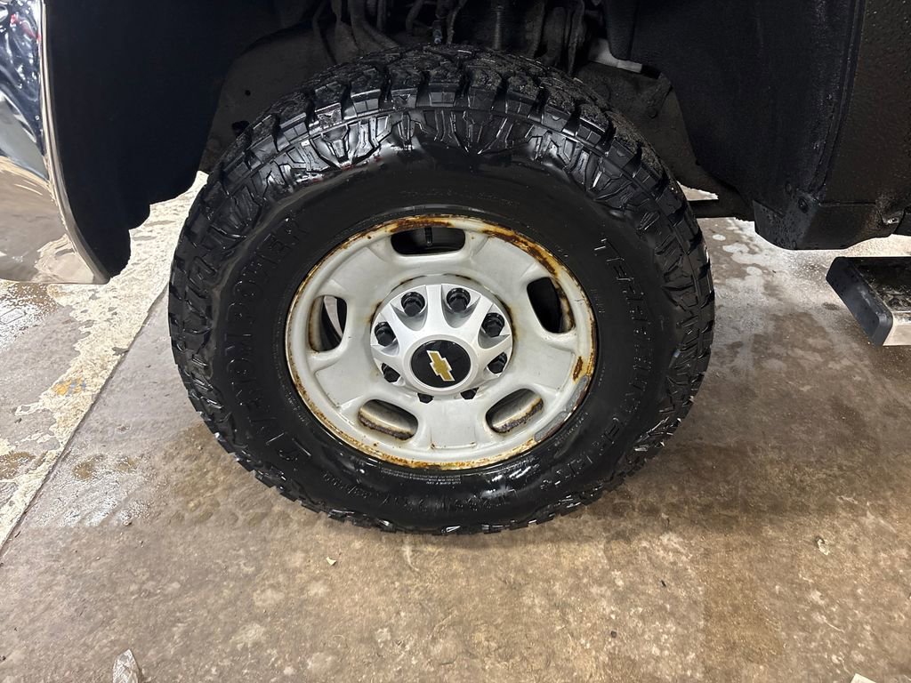 Used 2015 Chevrolet Silverado 2500 LTZ w/ LTZ Plus Package AWD/4WD image 11