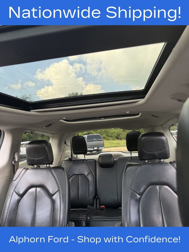 Used 2020 Chrysler Pacifica Limited FWD image 31
