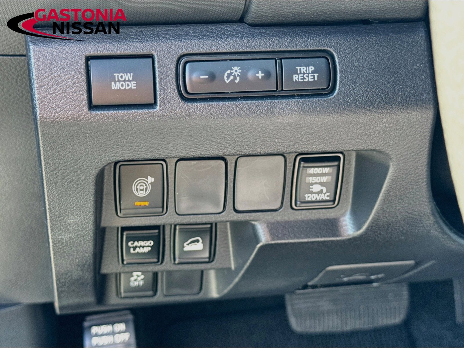 Used 2022 Nissan Frontier SV AWD/4WD image 13