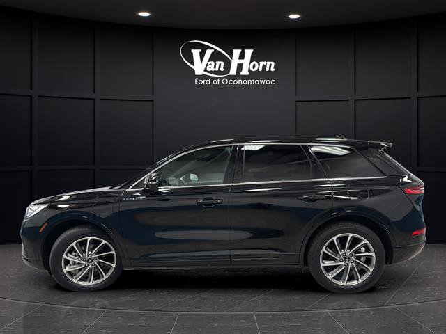 Used 2025 Lincoln Corsair Grand Touring w/ Equipment Group 301A AWD/4WD image 4