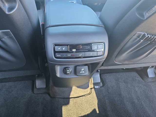 Used 2024 Hyundai Palisade Calligraphy image 15