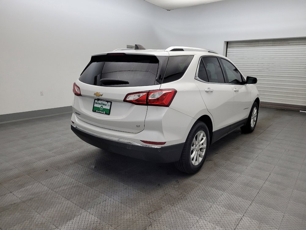 Used 2018 Chevrolet Equinox LT w/ Sun & Infotainment Package FWD image 9