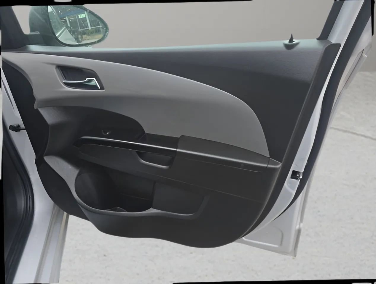 Used 2020 Chevrolet Sonic LT FWD image 20