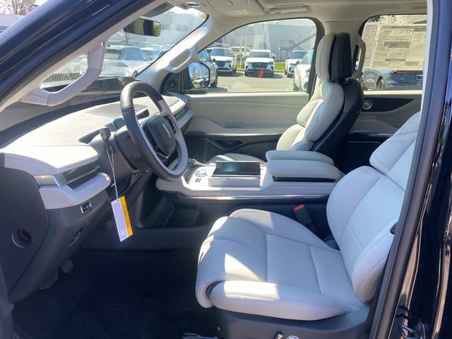 New 2026 Lincoln Navigator Reserve AWD/4WD image 10
