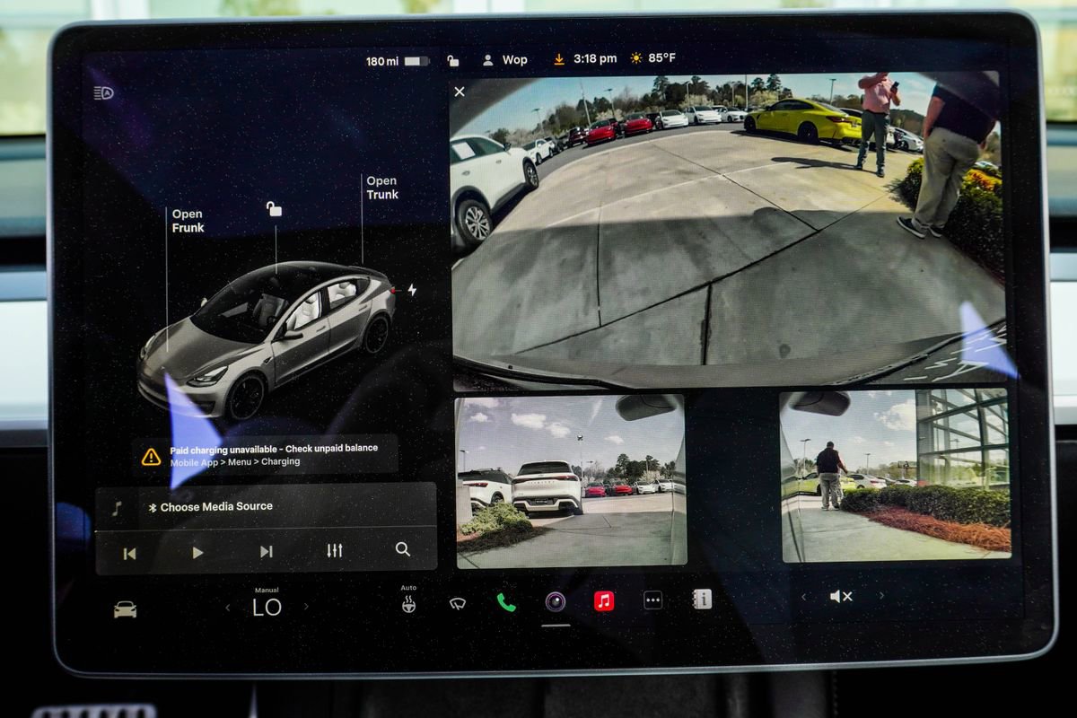 Used 2021 Tesla Model 3 Performance image 24