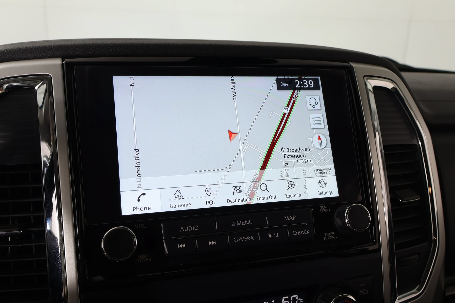 Used 2021 Nissan Titan SV w/ SV Convenience Package AWD/4WD image 7