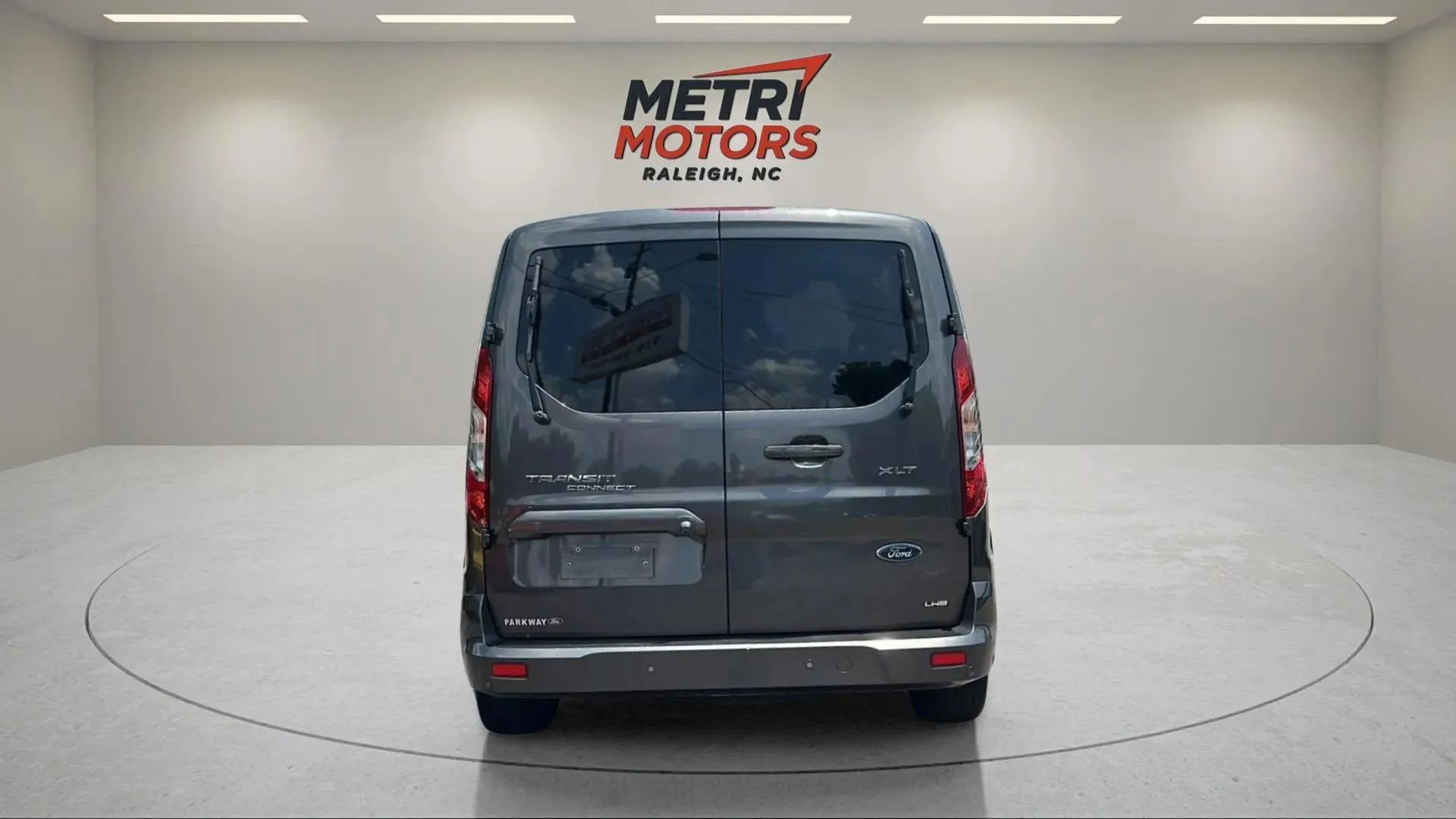Used 2020 Ford Transit Connect XLT image 6