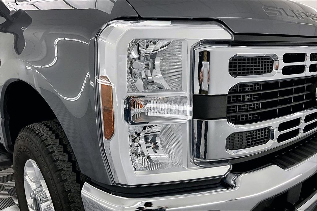 Used 2025 Ford F350 XLT w/ FX4 Off-Road Package image 26