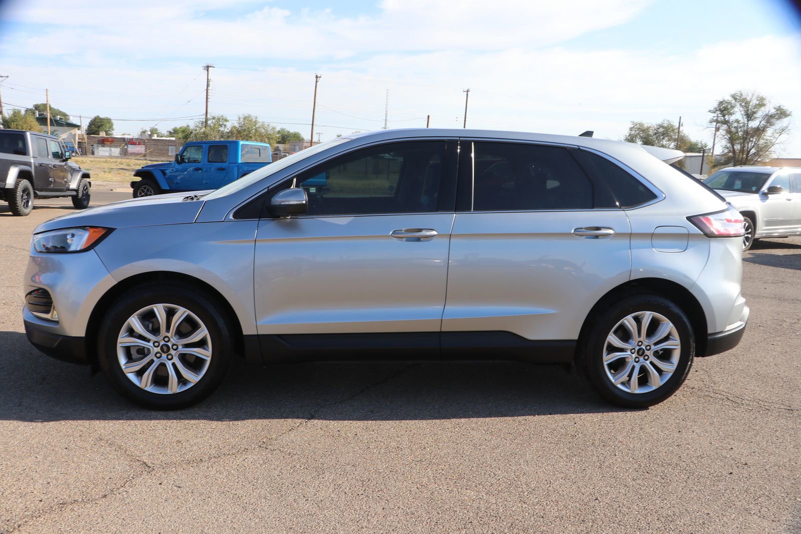 Used 2024 Ford Edge Titanium image 4