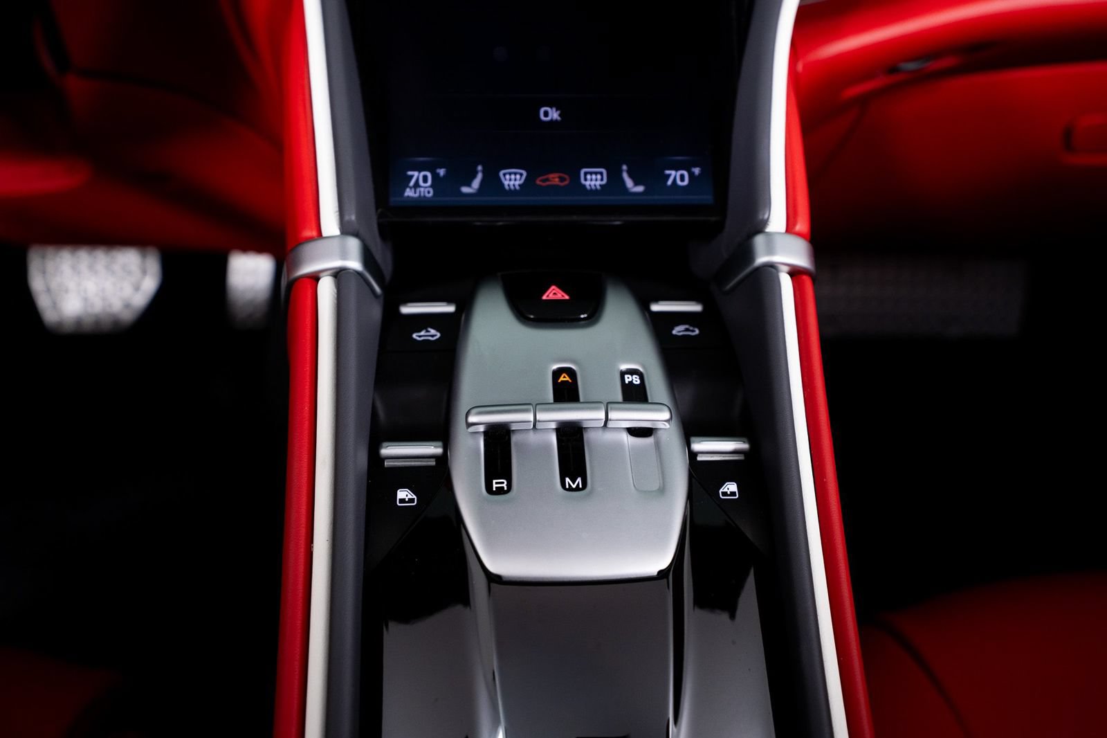 Certified 2025 Ferrari Roma Spider RWD image 35