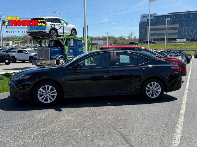 Used 2025 Toyota Camry LE FWD image 4