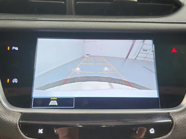 Used 2023 Cadillac XT5 Premium Luxury w/ LPO, Floor Liner Package AWD/4WD image 31