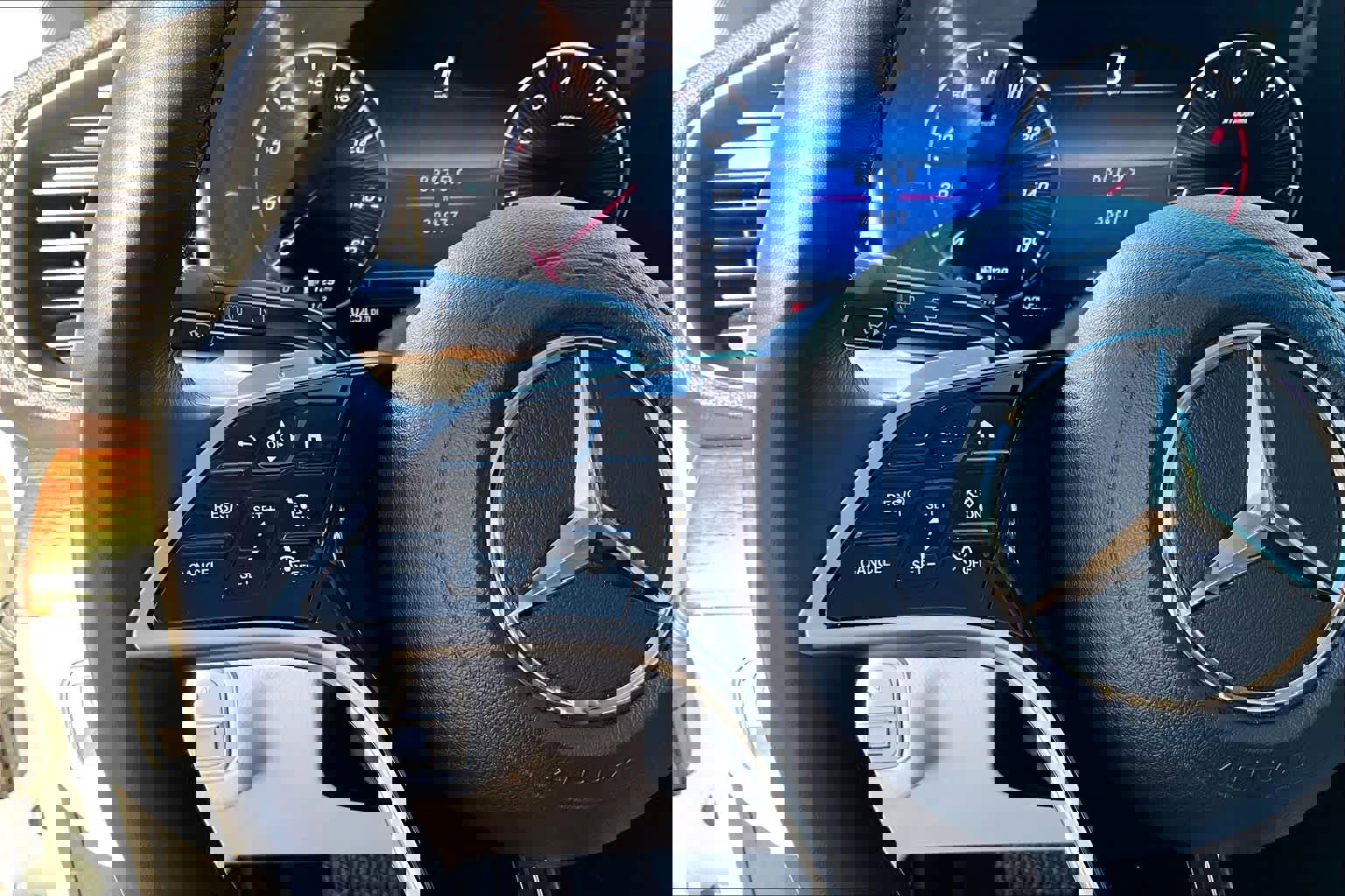 Used 2024 Mercedes-Benz GLE 450 4MATIC image 46