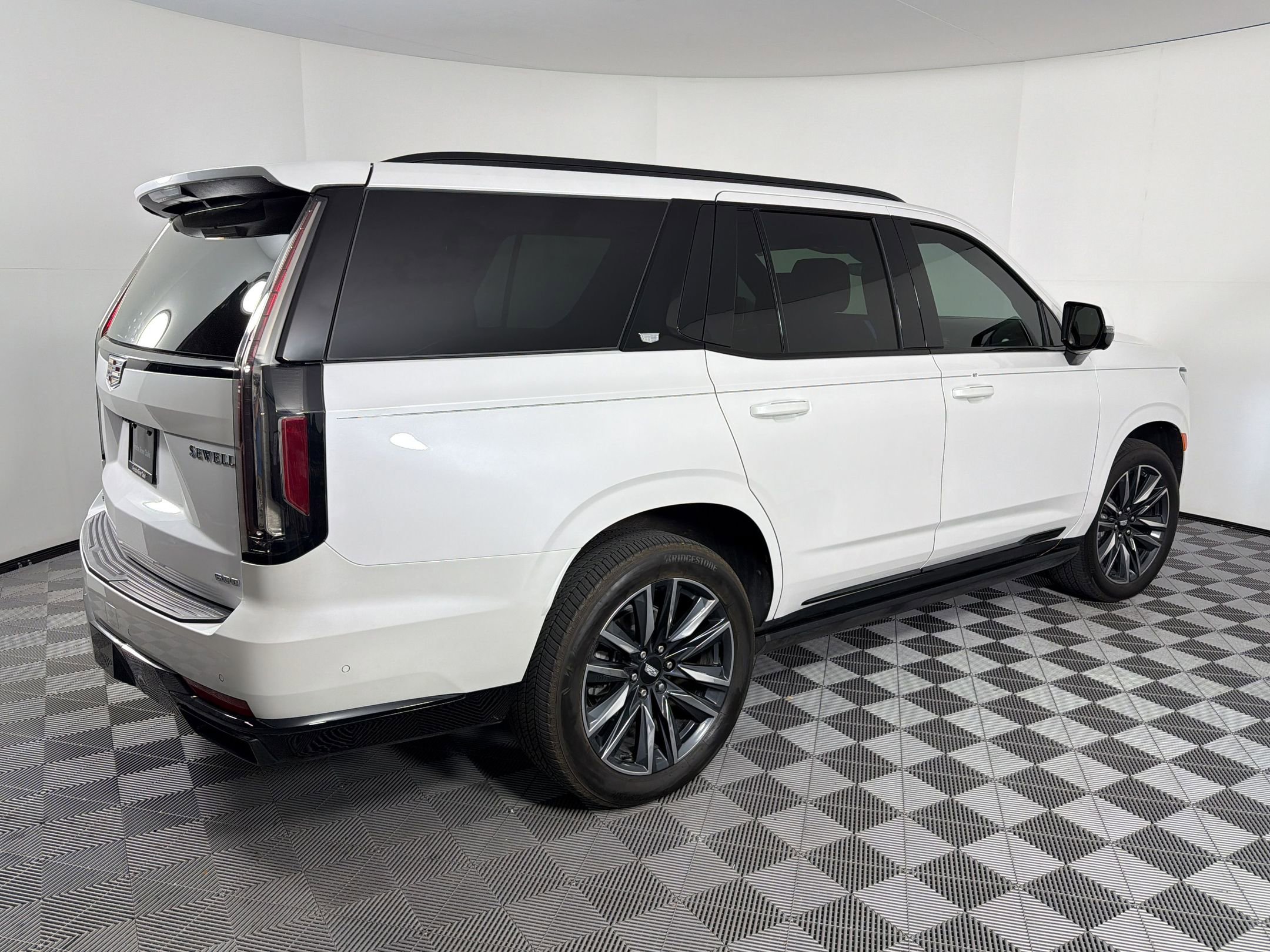 Used 2023 Cadillac Escalade Sport Platinum w/ Heavy-Duty Trailer Package image 9