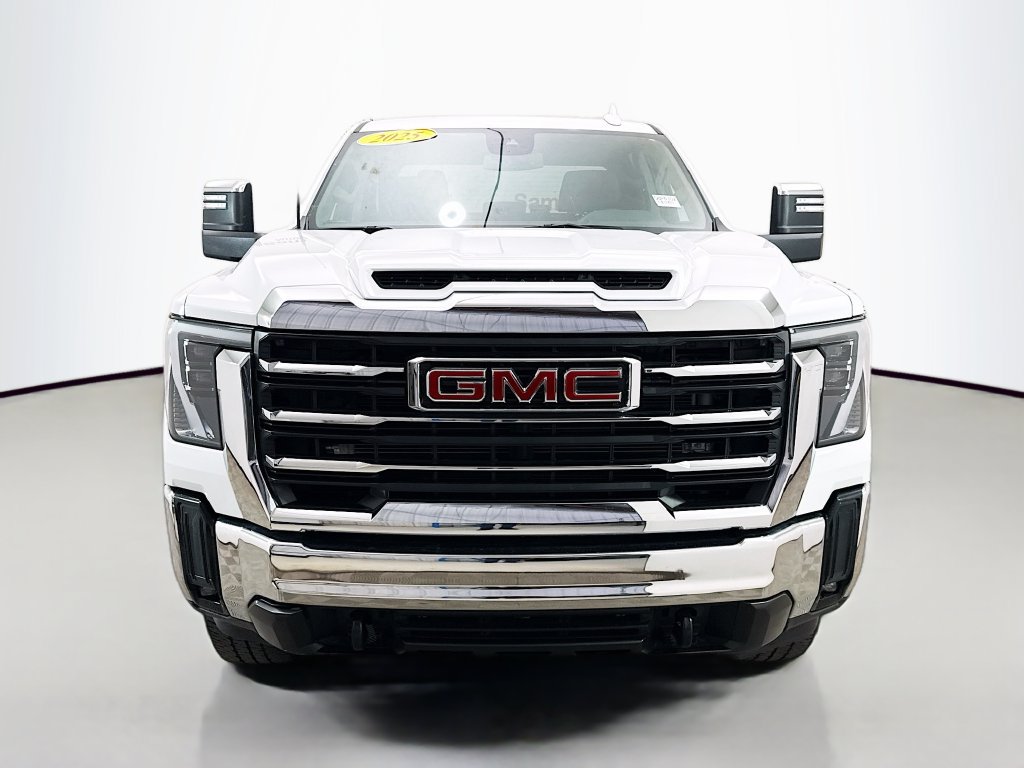 Used 2025 GMC Sierra 2500 SLT AWD/4WD image 2