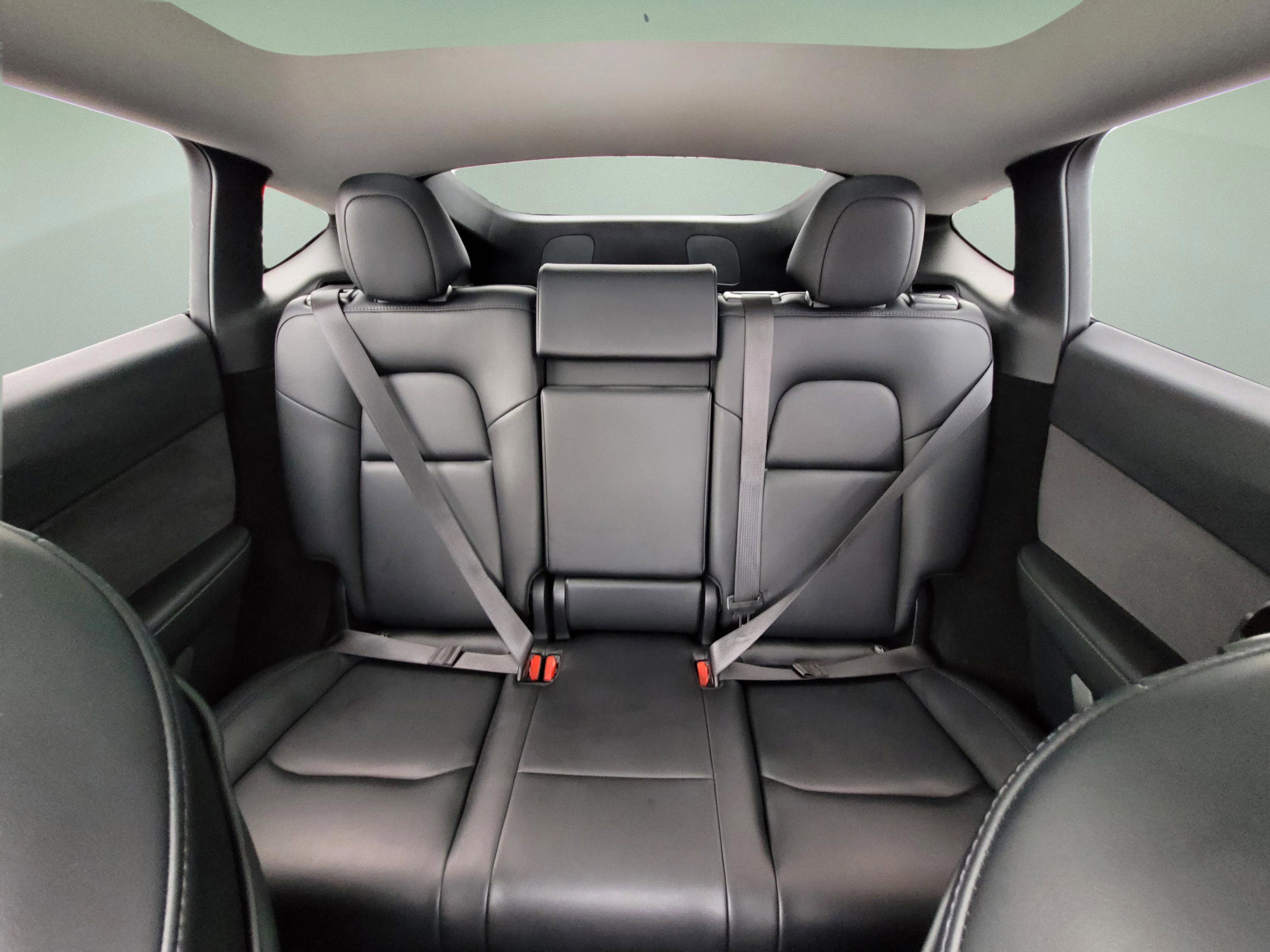 Used 2022 Tesla Model Y Performance image 17