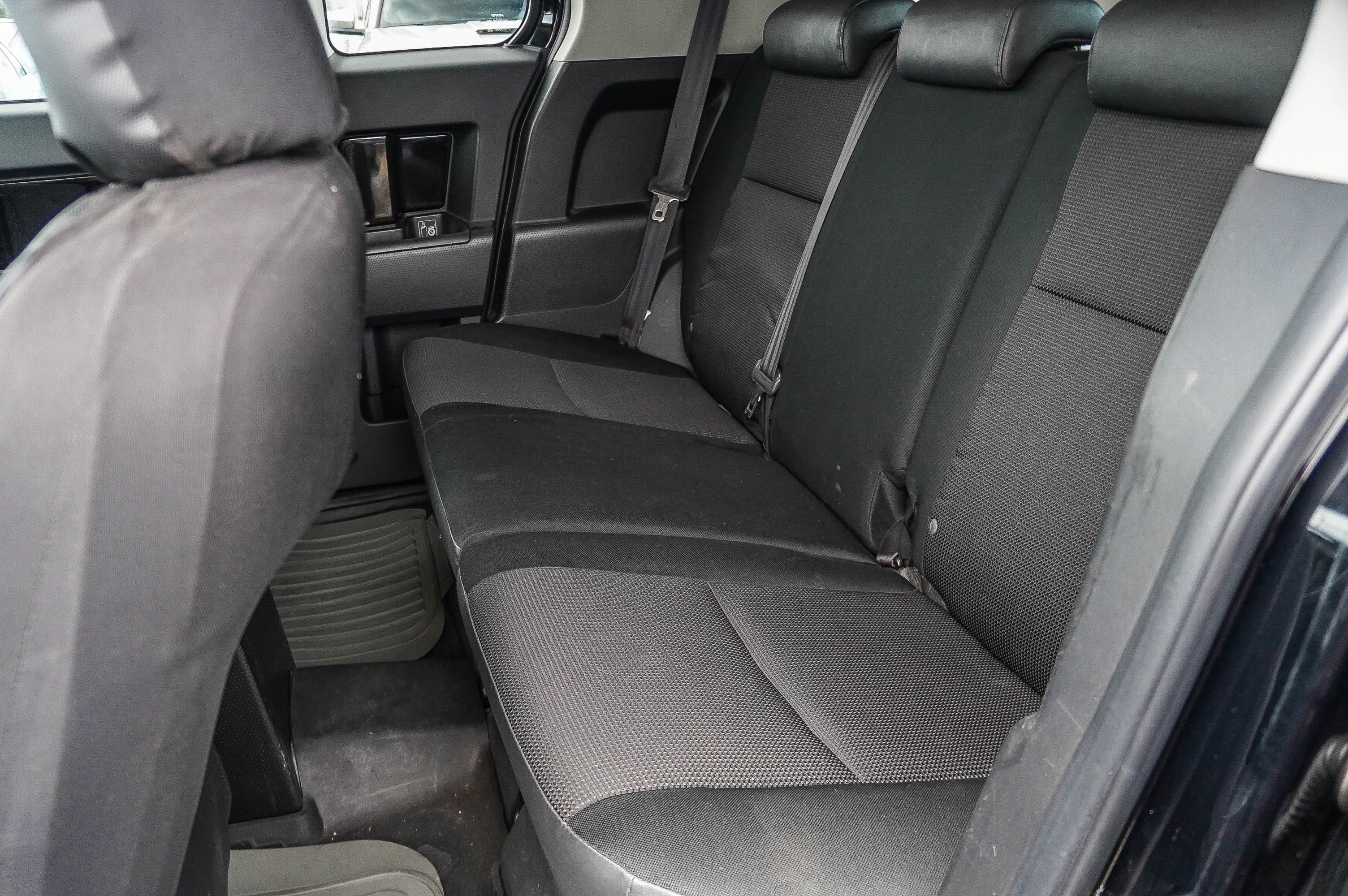 Used 2009 Toyota FJ Cruiser 2WD w/ Upgrade Pkg 2 image 16