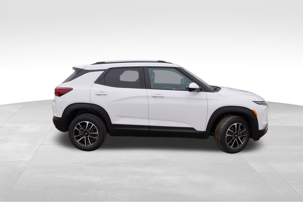 New 2026 Chevrolet TrailBlazer LT image 2