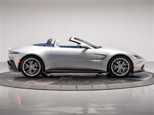 Used 2023 Aston Martin V8 Vantage Roadster image 24