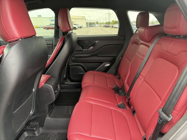 Used 2024 Lincoln Corsair Reserve FWD image 11