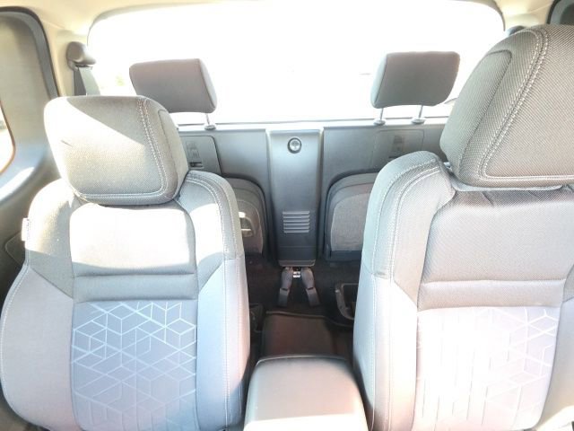 Used 2025 Nissan Frontier SV RWD image 21