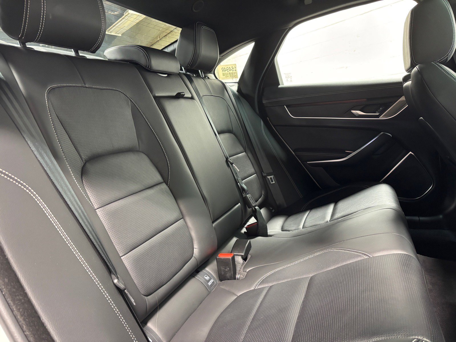 Used 2024 Jaguar XF R-Dynamic SE AWD/4WD image 39