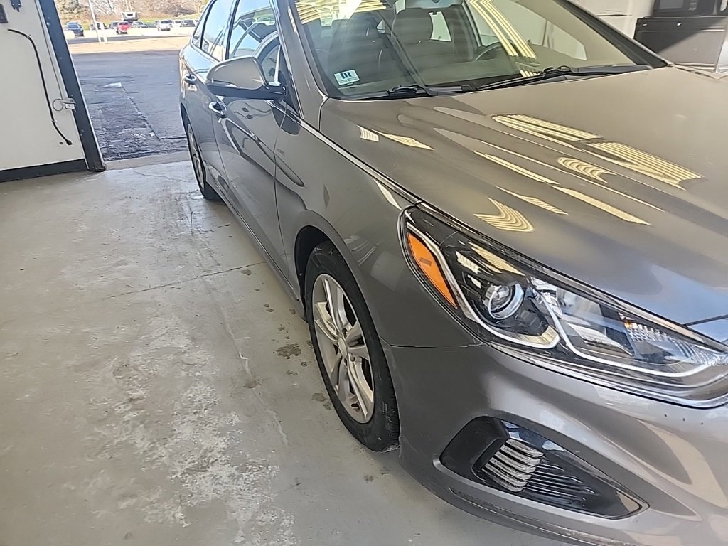 Used 2018 Hyundai Sonata Sport image 2