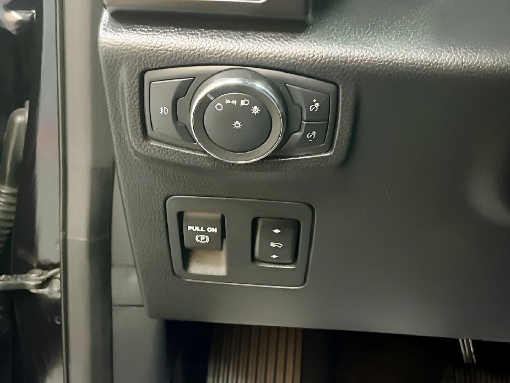 Used 2021 Ford Expedition Limited AWD/4WD image 10