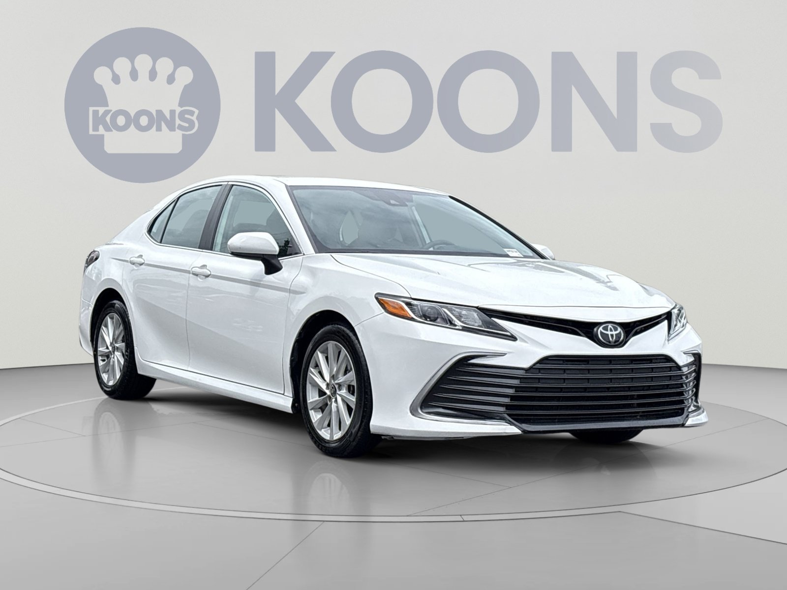 Used 2024 Toyota Camry LE FWD image 10
