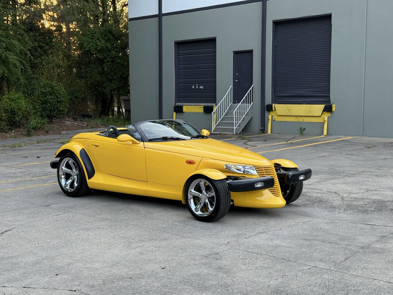 Used 2000 Plymouth Prowler RWD image 5