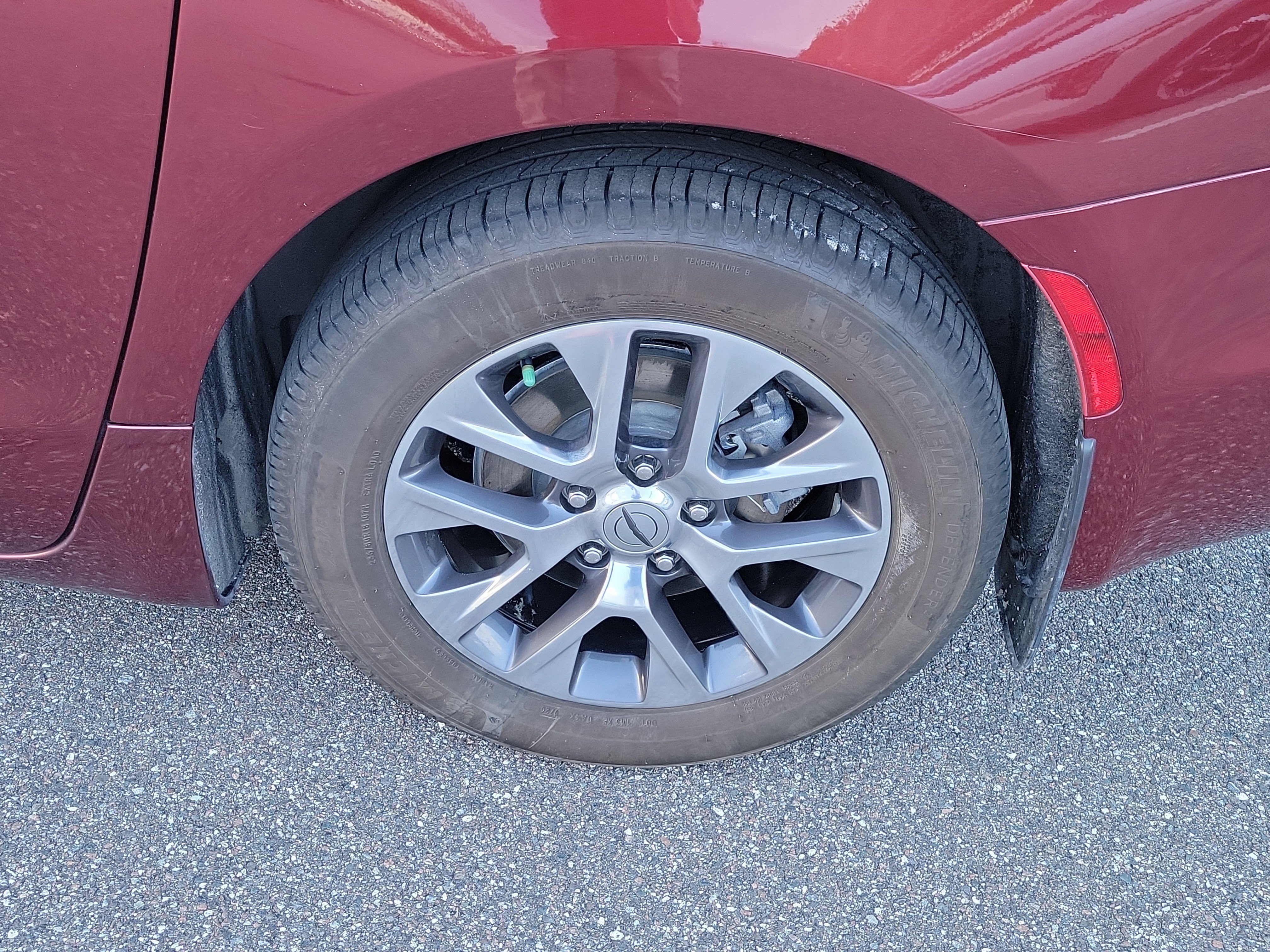Used 2021 Chrysler Pacifica Pinnacle FWD image 41