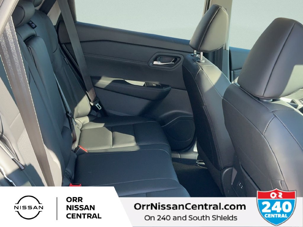 New 2027 Nissan Rogue Dark Armor FWD image 12