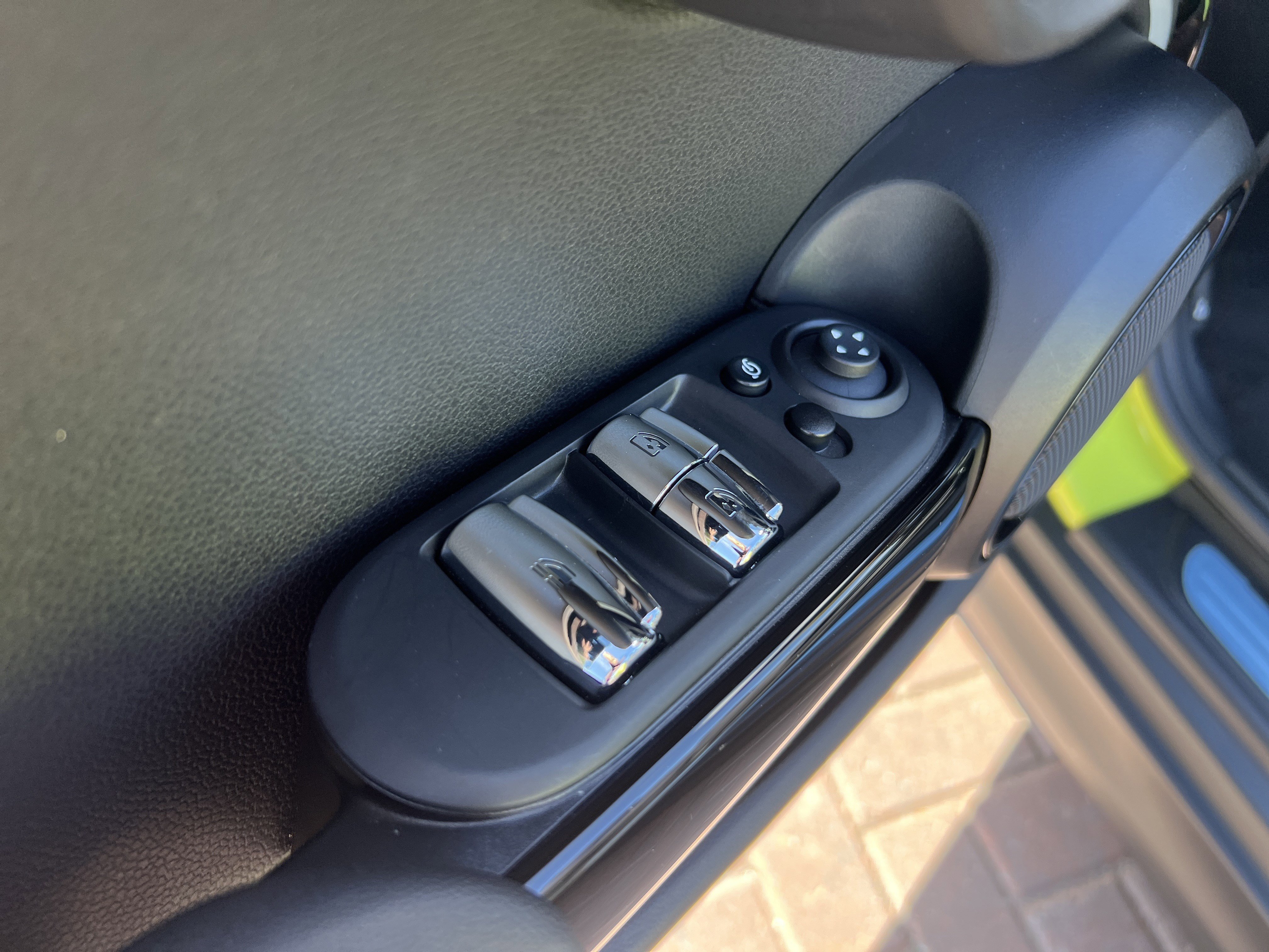 Used 2023 MINI Cooper S image 15